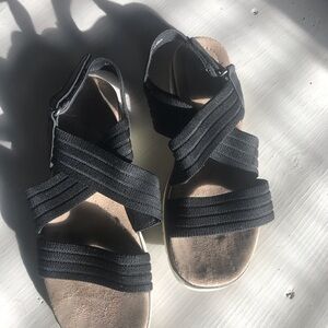 Black Strappy Elastic Sandals